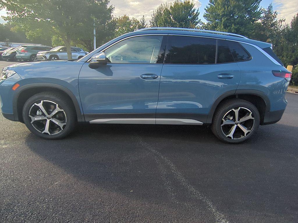 new 2025 Volkswagen Tiguan car, priced at $35,487