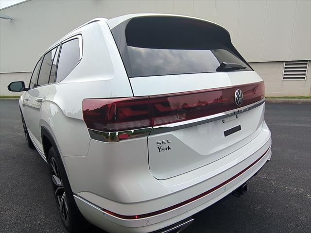 new 2025 Volkswagen Atlas car, priced at $52,357