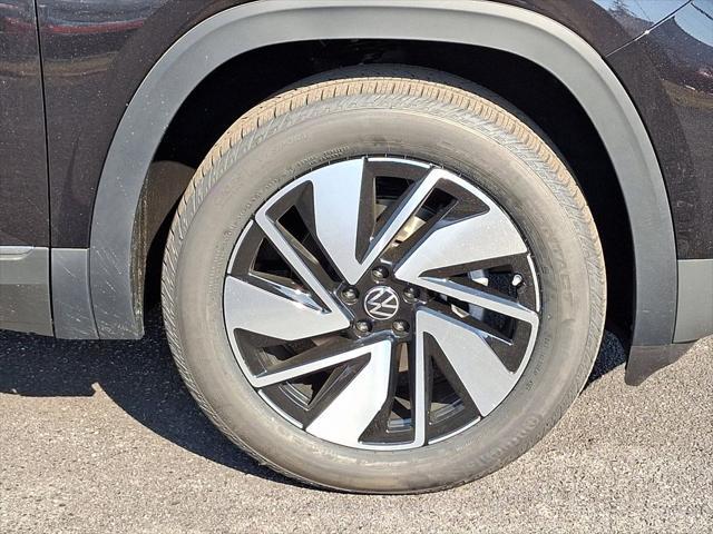 new 2025 Volkswagen Atlas car, priced at $47,006