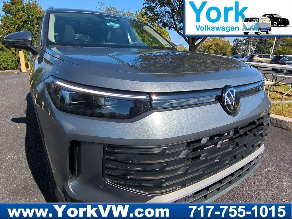 new 2025 Volkswagen Tiguan car, priced at $34,998
