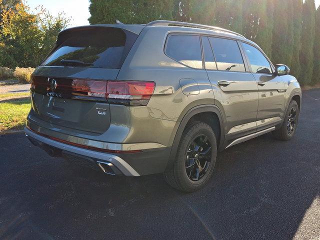 new 2024 Volkswagen Atlas car, priced at $43,226