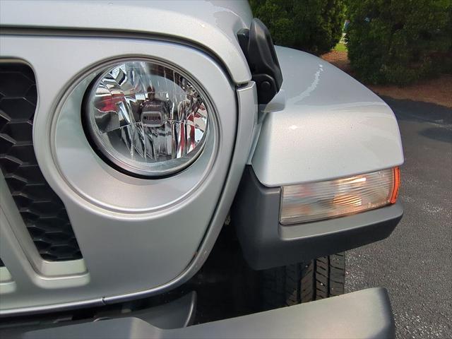 used 2023 Jeep Gladiator car, priced at $34,992