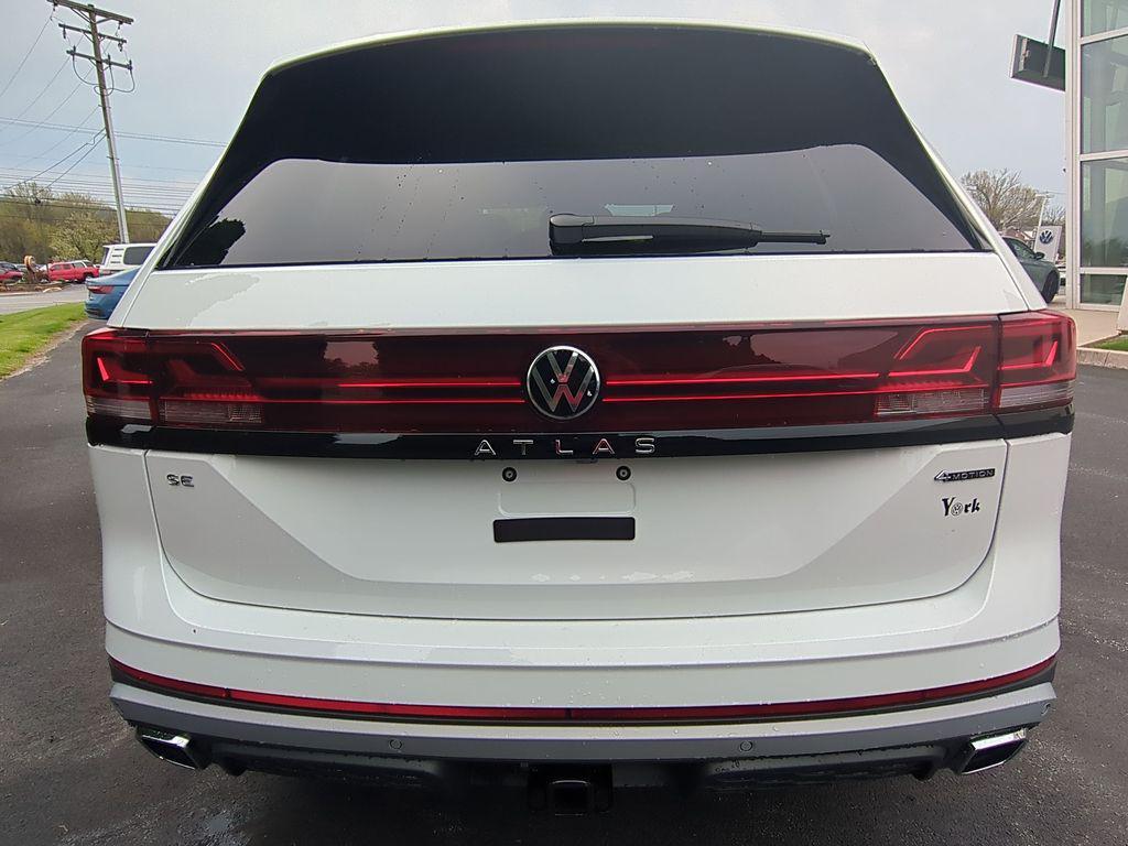 new 2025 Volkswagen Atlas car, priced at $42,177