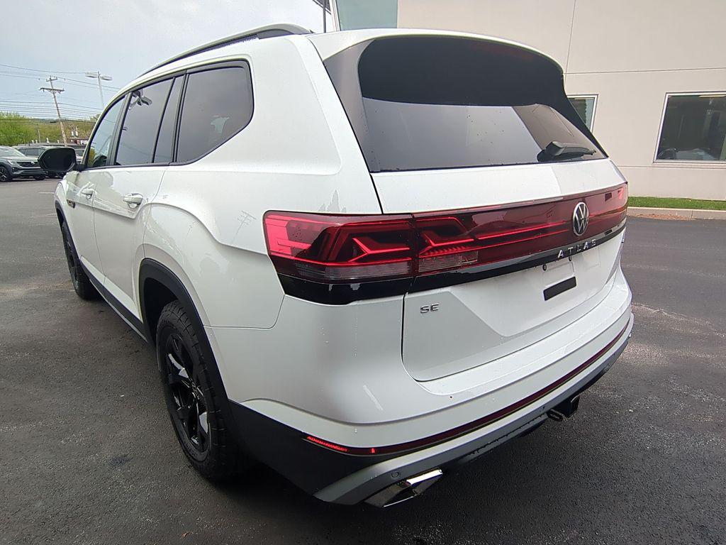 new 2025 Volkswagen Atlas car, priced at $42,177