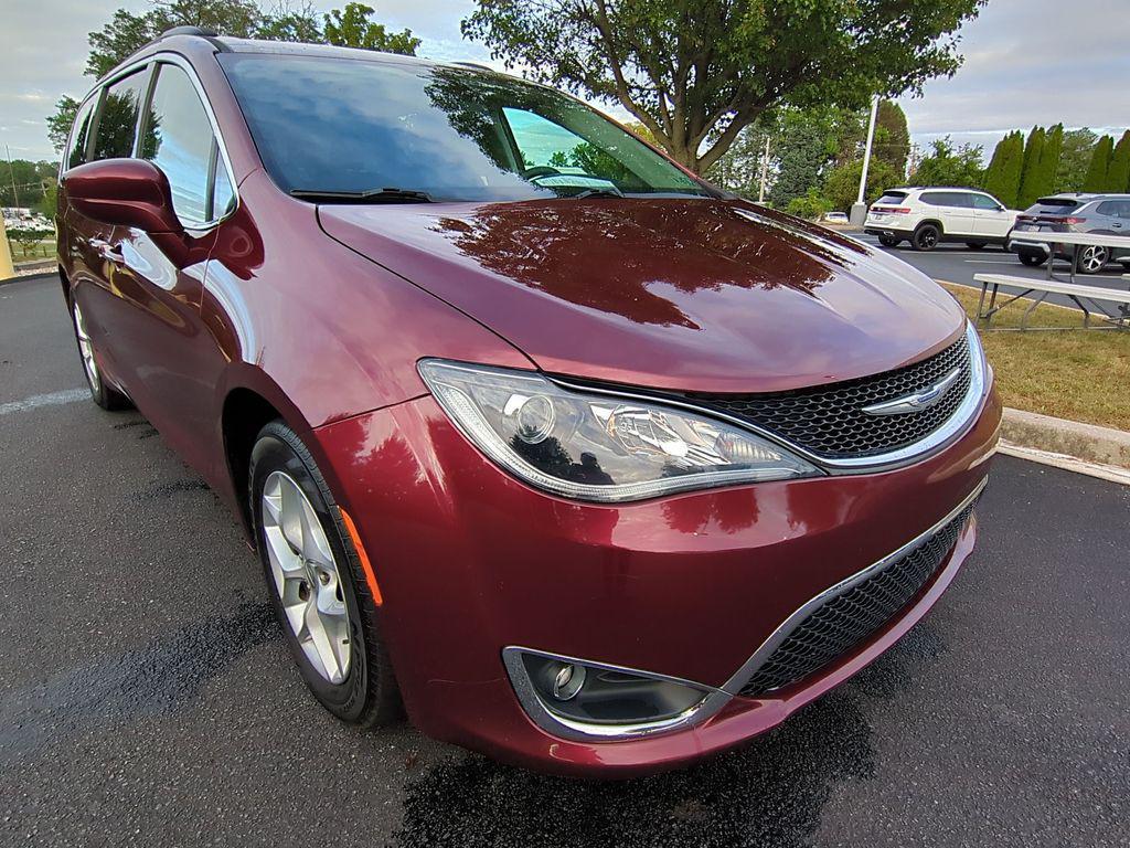 used 2018 Chrysler Pacifica car, priced at $12,596