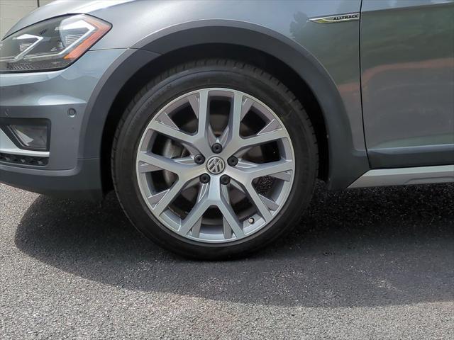 used 2018 Volkswagen Golf Alltrack car, priced at $22,492