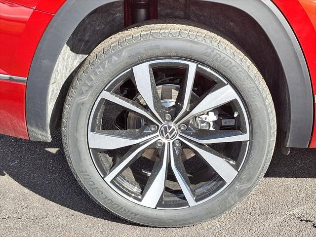 new 2025 Volkswagen Atlas car, priced at $56,296