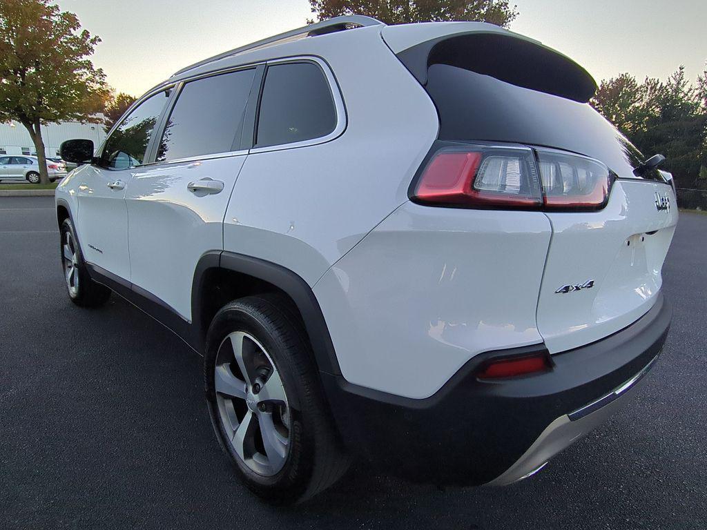 used 2021 Jeep Cherokee car, priced at $25,490