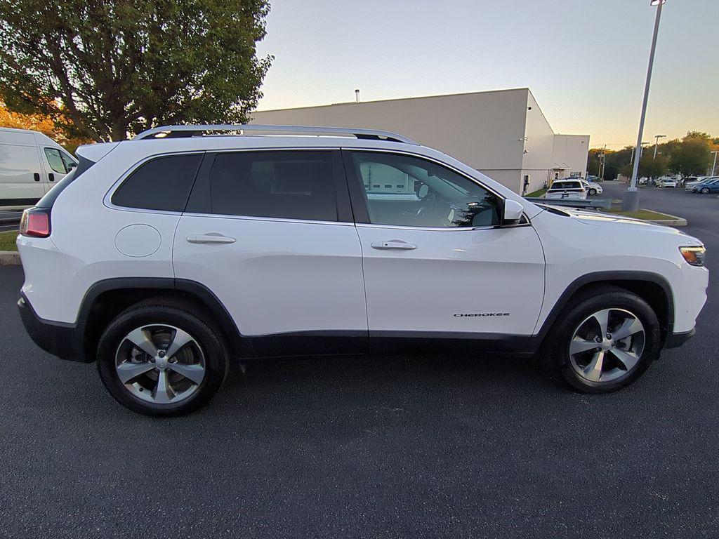 used 2021 Jeep Cherokee car, priced at $25,490