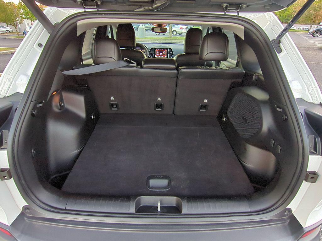 used 2021 Jeep Cherokee car, priced at $25,490