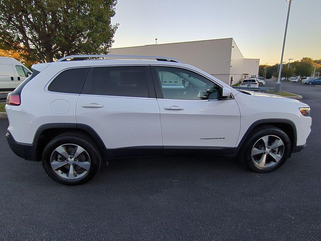 used 2021 Jeep Cherokee car, priced at $25,490