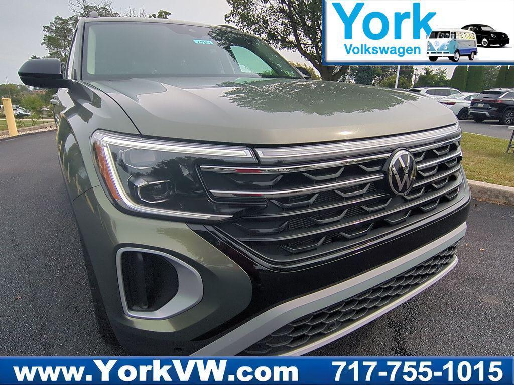 new 2025 Volkswagen Atlas car, priced at $43,445