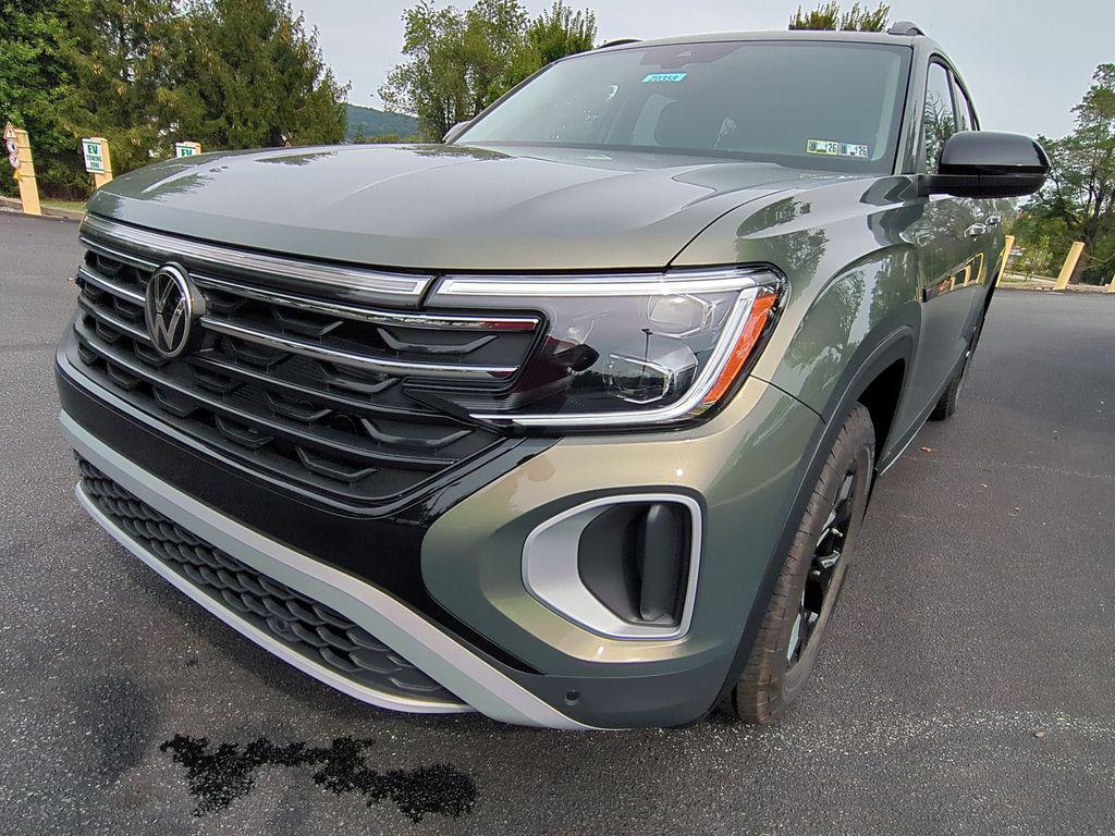 new 2025 Volkswagen Atlas car, priced at $43,445