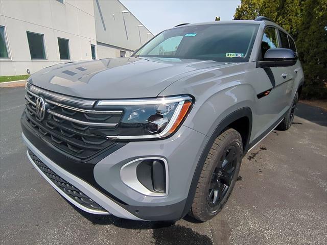 new 2025 Volkswagen Atlas car, priced at $45,683