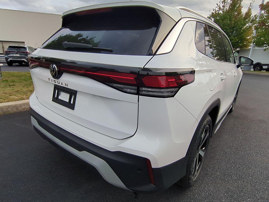 new 2025 Volkswagen Tiguan car, priced at $33,047