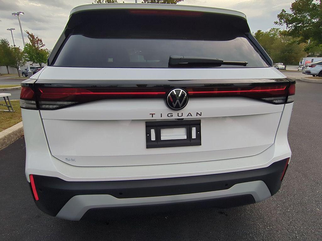 new 2025 Volkswagen Tiguan car, priced at $33,047