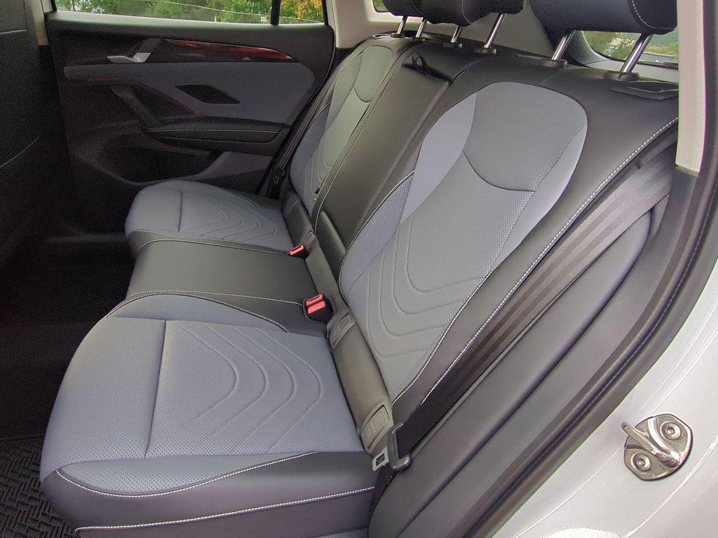 new 2025 Volkswagen Tiguan car, priced at $33,047