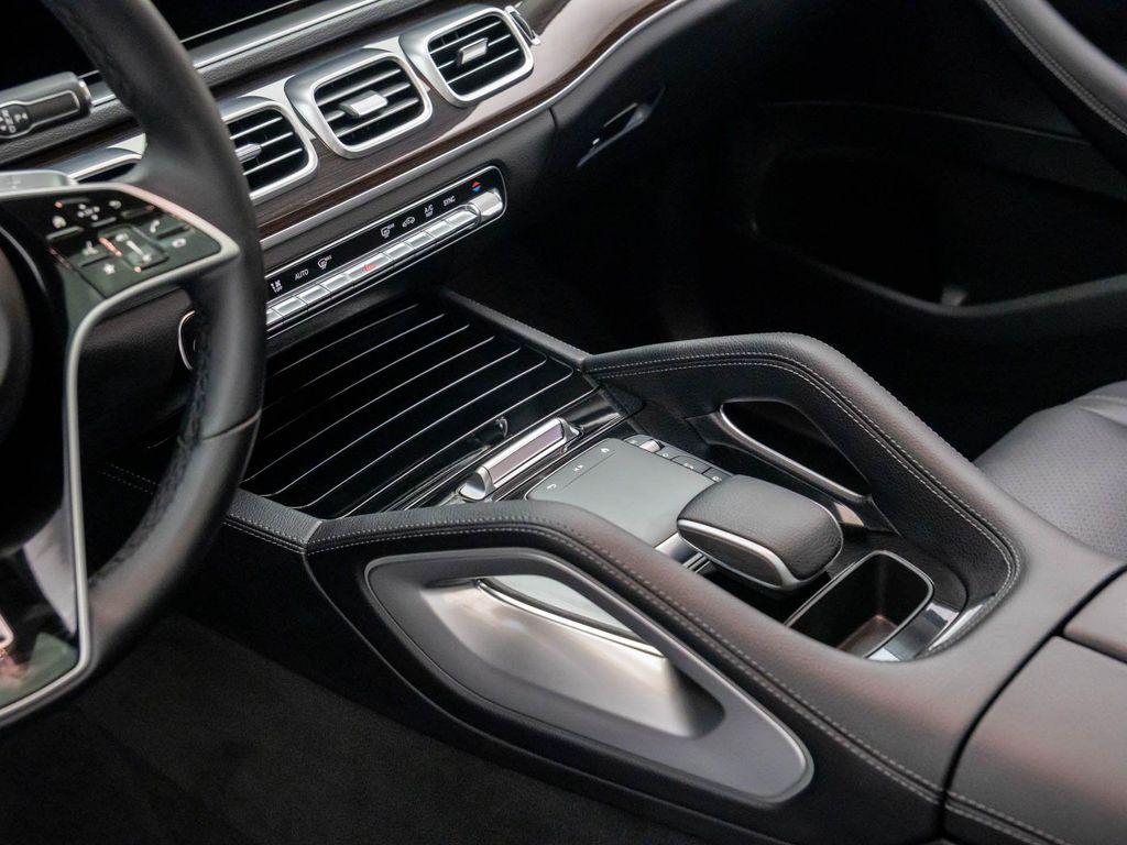 new 2026 Mercedes-Benz GLE 450 car, priced at $77,150