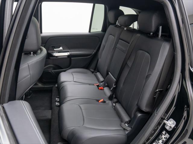 new 2025 Mercedes-Benz GLB 250 car, priced at $52,545