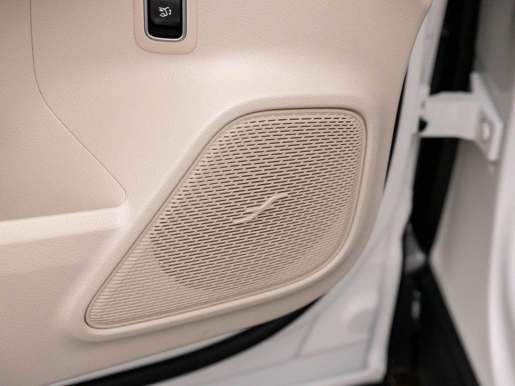 new 2026 Mercedes-Benz GLA 250 car, priced at $43,522