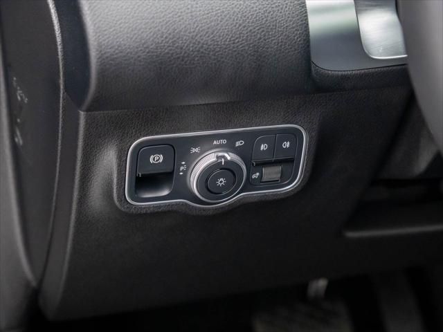 new 2025 Mercedes-Benz GLB 250 car, priced at $51,695