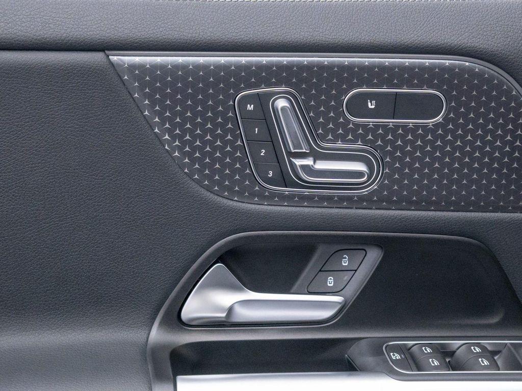 new 2026 Mercedes-Benz GLA 250 car, priced at $45,219