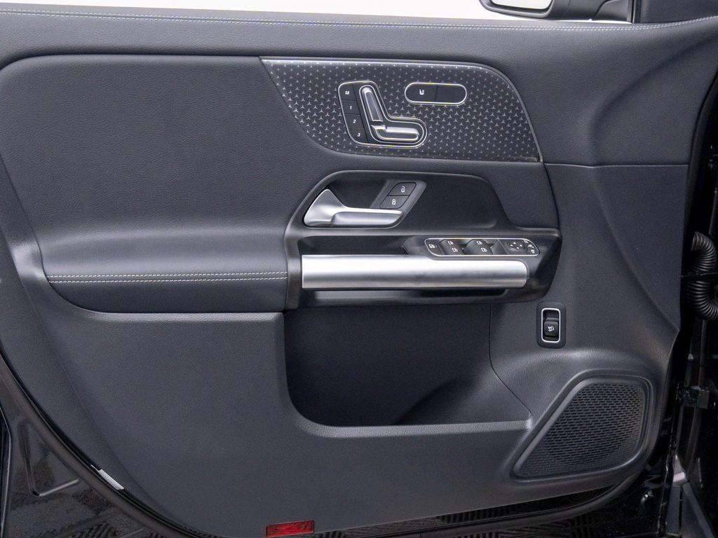 new 2026 Mercedes-Benz GLA 250 car, priced at $45,219