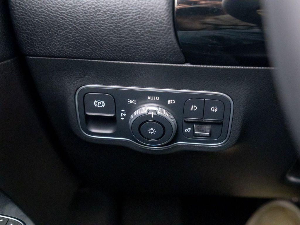 new 2026 Mercedes-Benz GLA 250 car, priced at $45,219