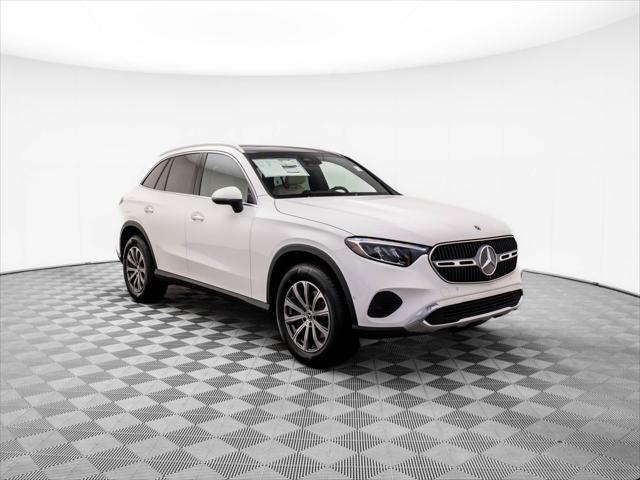 new 2025 Mercedes-Benz GLC 300 car, priced at $55,165