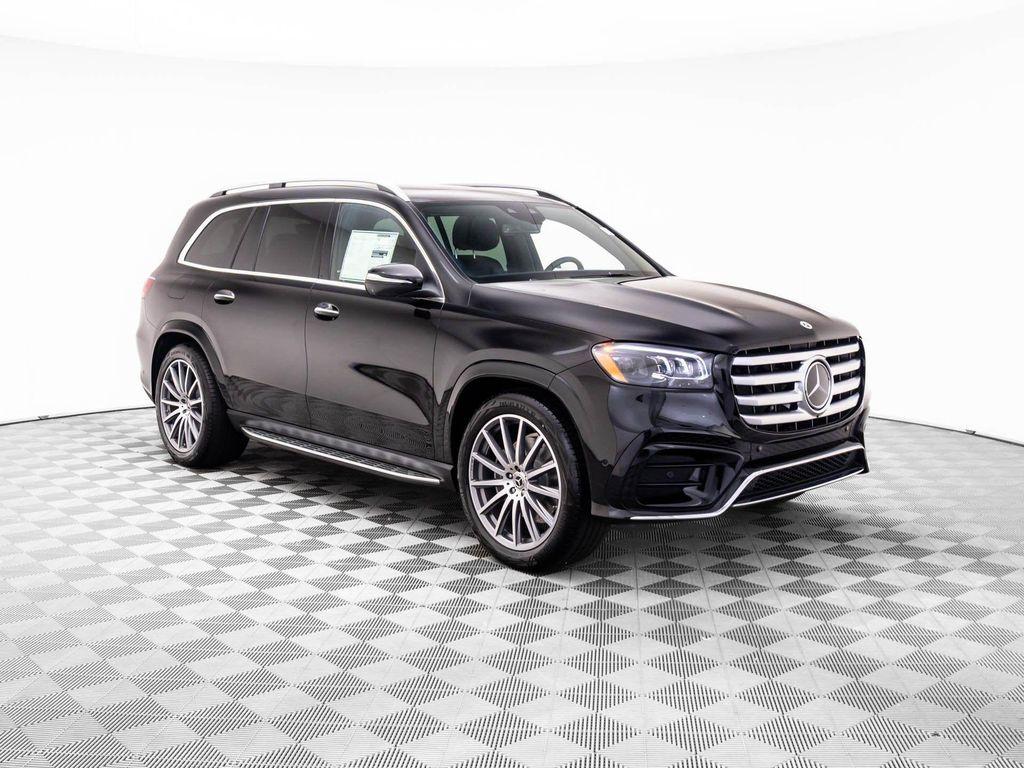 new 2026 Mercedes-Benz GLS 580 car, priced at $111,572