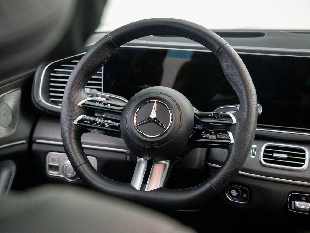 new 2026 Mercedes-Benz GLS 580 car, priced at $111,572