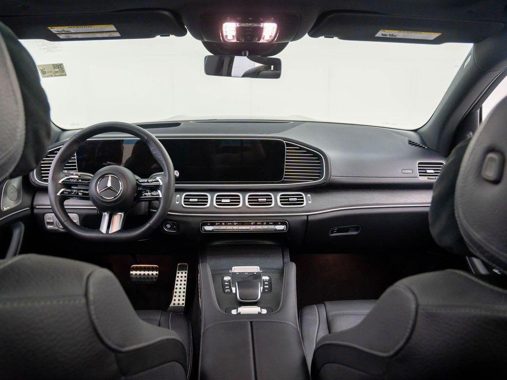new 2026 Mercedes-Benz GLS 580 car, priced at $111,572