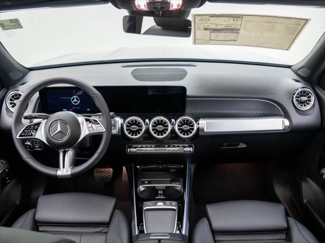 new 2025 Mercedes-Benz GLB 250 car, priced at $53,045