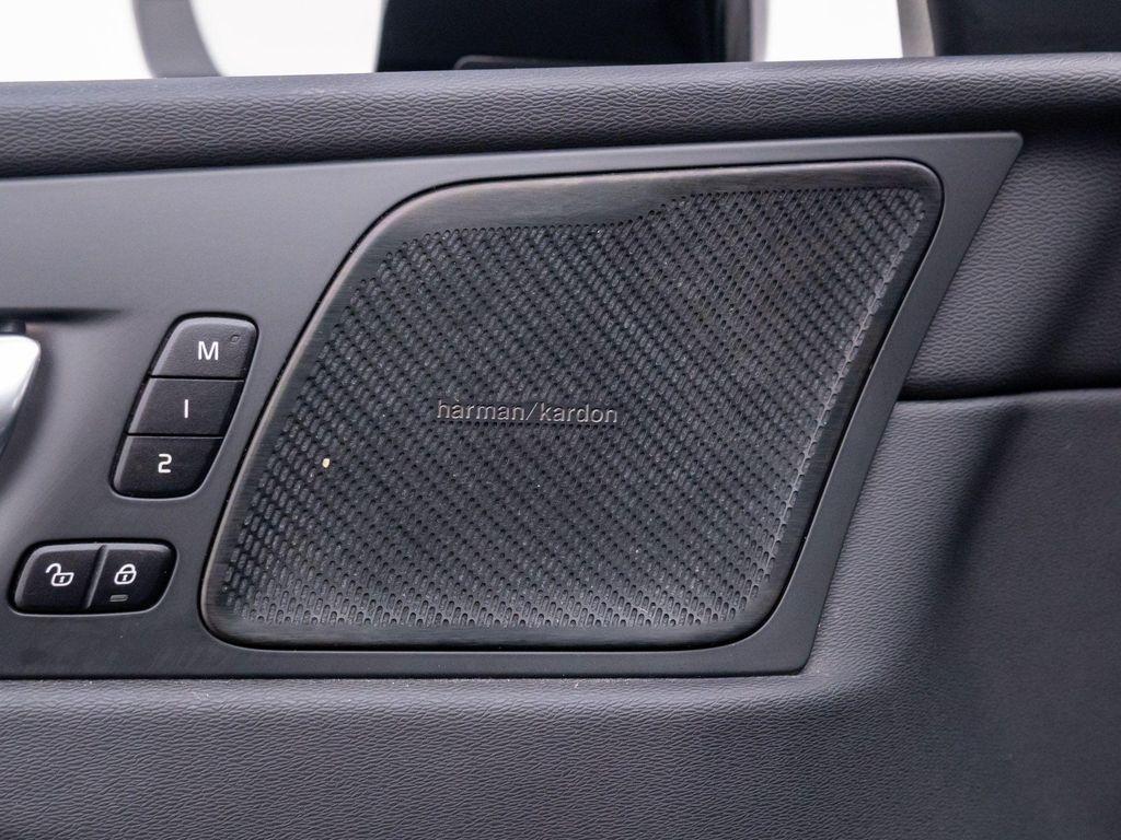 used 2022 Volvo XC60 Recharge Plug-In Hybrid car, priced at $27,000