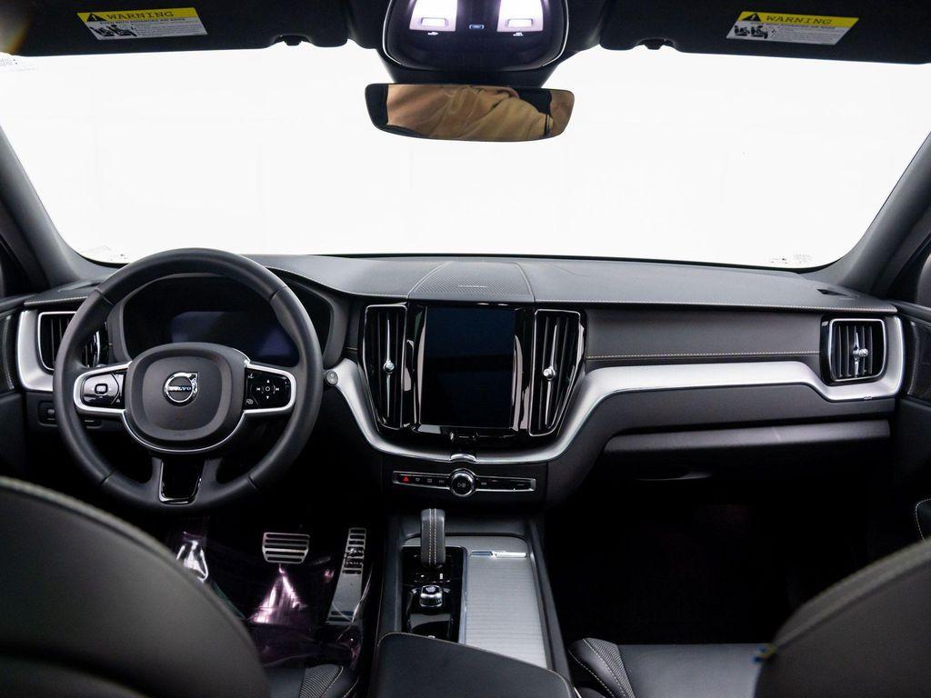 used 2022 Volvo XC60 Recharge Plug-In Hybrid car, priced at $27,000