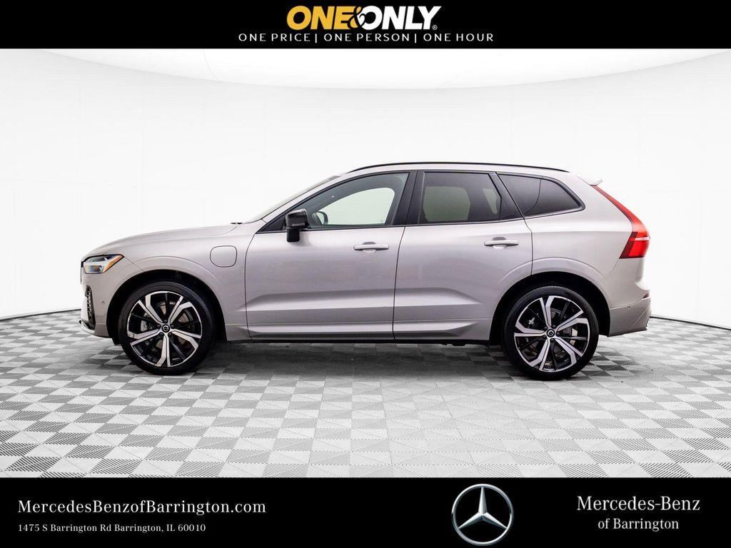 used 2022 Volvo XC60 Recharge Plug-In Hybrid car, priced at $27,000