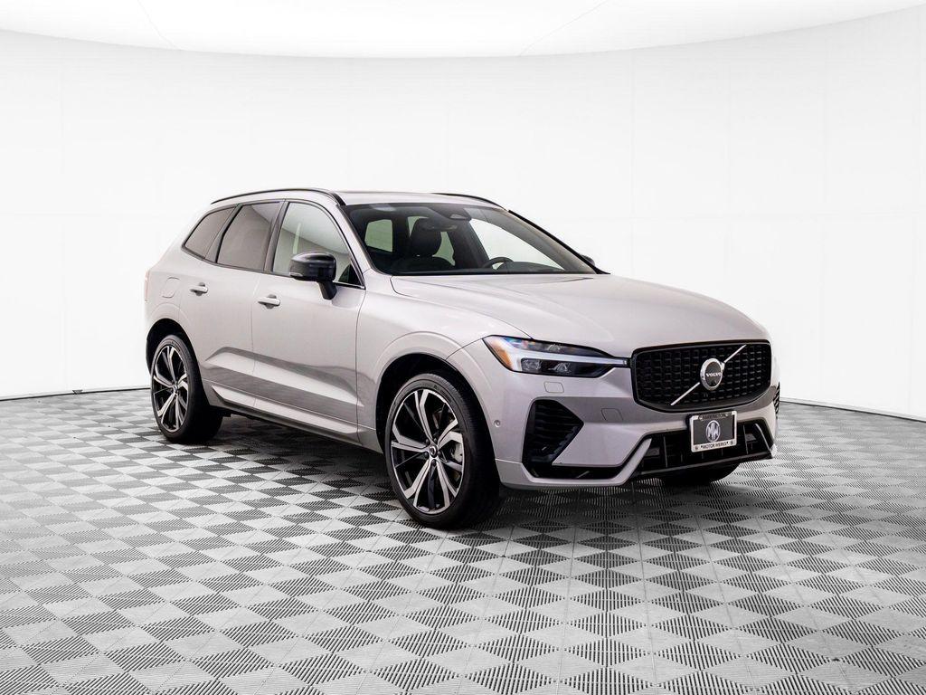used 2022 Volvo XC60 Recharge Plug-In Hybrid car, priced at $27,000