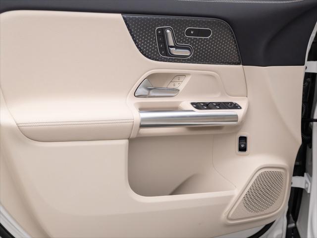 new 2025 Mercedes-Benz GLA 250 car, priced at $47,295