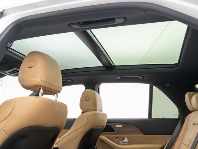 new 2025 Mercedes-Benz GLE 450 car, priced at $80,380