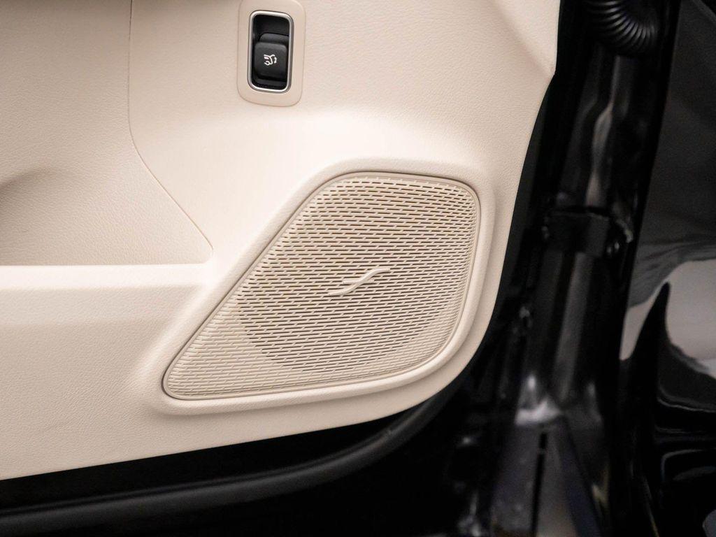 new 2026 Mercedes-Benz GLB 250 car, priced at $52,245