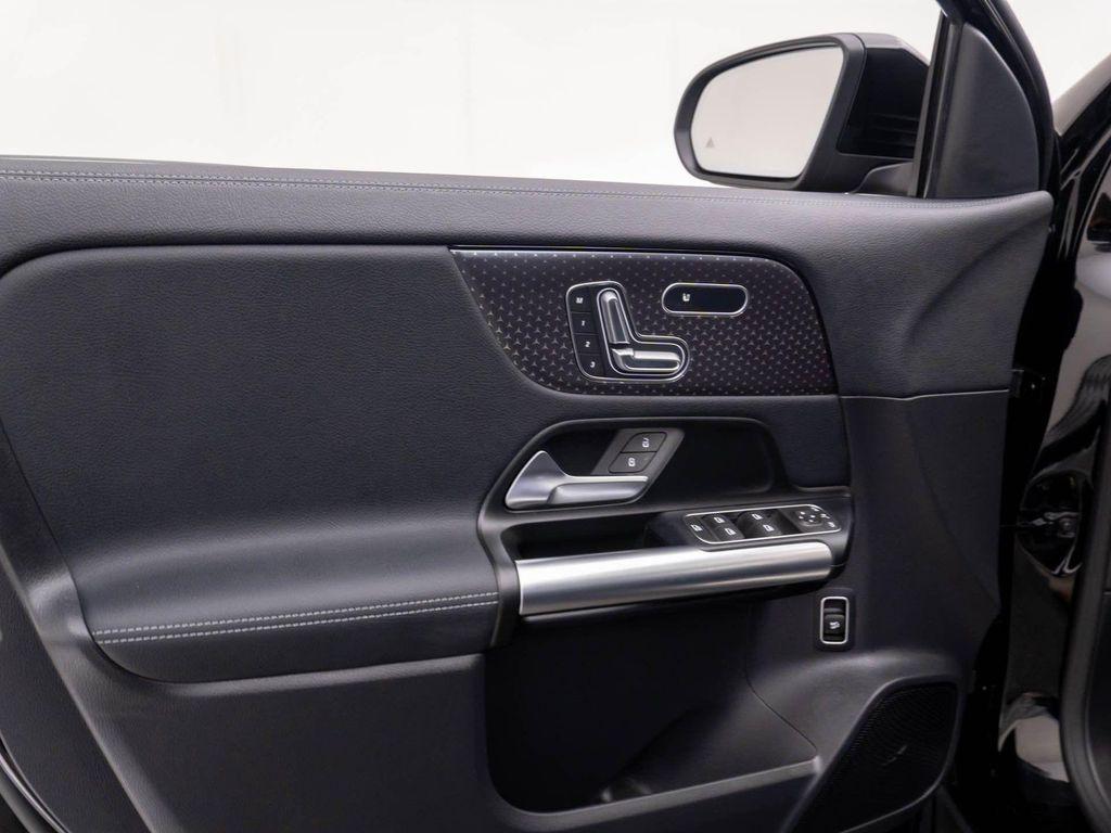 new 2026 Mercedes-Benz GLA 250 car, priced at $43,347