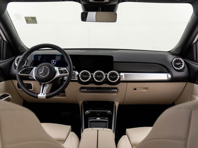 new 2025 Mercedes-Benz GLB 250 car