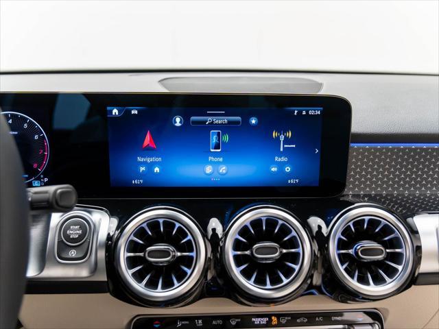 new 2025 Mercedes-Benz GLB 250 car