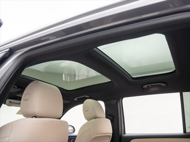 new 2025 Mercedes-Benz GLB 250 car, priced at $53,295