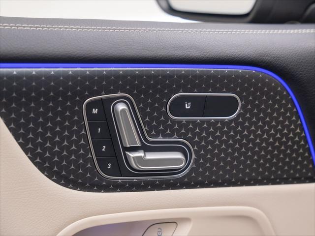 new 2025 Mercedes-Benz GLB 250 car, priced at $53,295