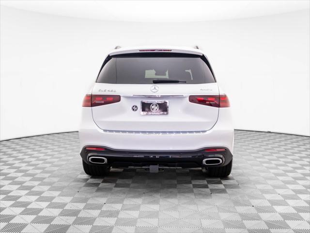 new 2025 Mercedes-Benz GLS 450 car