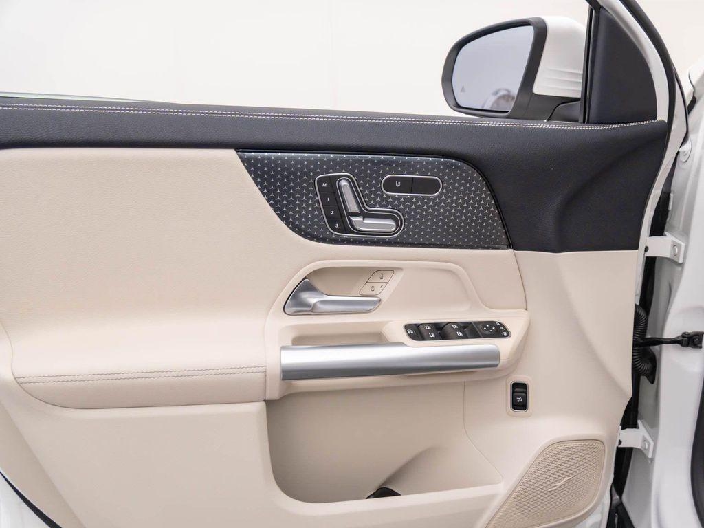 new 2026 Mercedes-Benz GLA 250 car, priced at $43,725