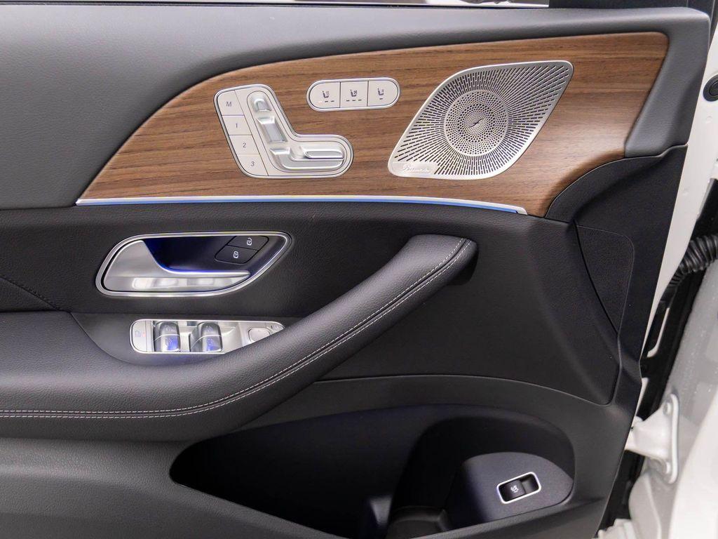 new 2025 Mercedes-Benz GLS 450 car, priced at $98,795