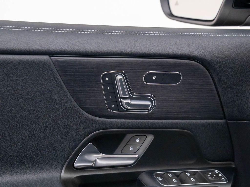 new 2026 Mercedes-Benz GLA 250 car, priced at $42,899