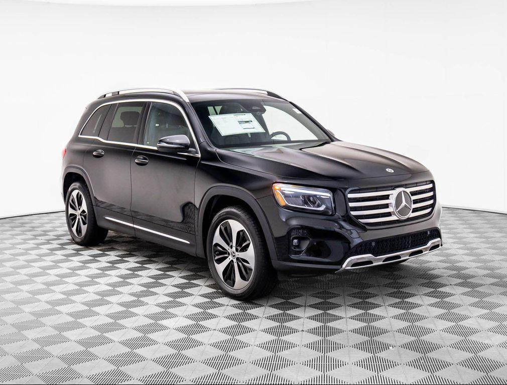 new 2026 Mercedes-Benz GLB 250 car, priced at $45,899